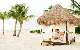 Excellence Playa Mujeres